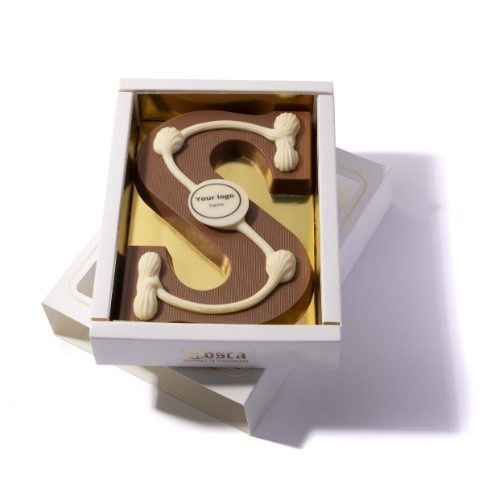 Luxe chocoladeletter met eigen logo te verkrijgen á 240 gr - Prijs is per DOOS EH á 16 st